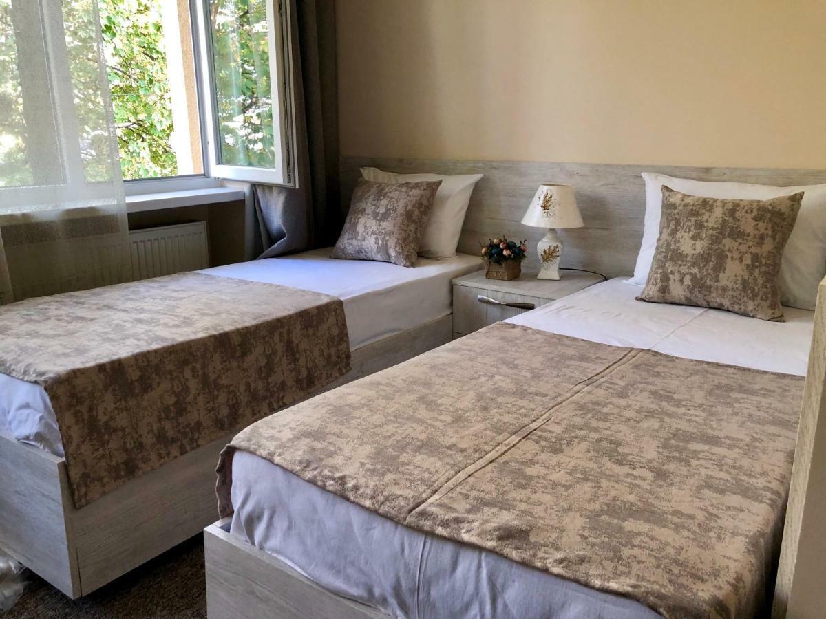 Hotel Leo Palace Tiflis Dış mekan fotoğraf